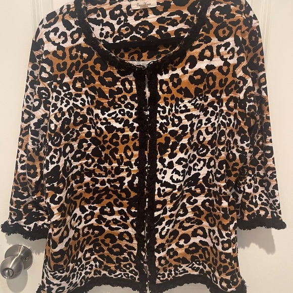 Onque Woman Black and Brown Leopard Cardigan Sweater - Picture 2 of 4